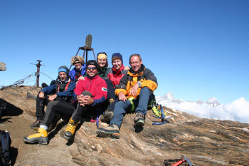 Blinnenhorn-Gipfel mit allerlei Gert