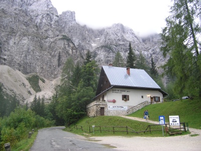 Koca na Gozdu am Vrsic-Pa